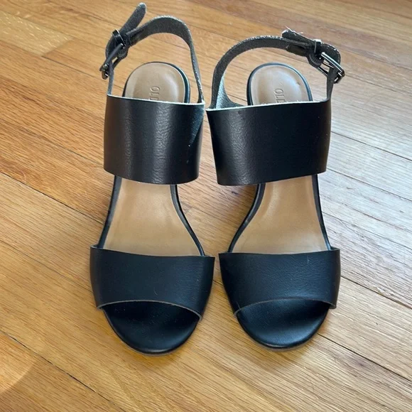 Old Navy Wedges - Picture 2 of 3